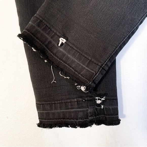 Free People • Mid-Rise Skinny Jeans - Picture 2 of 4